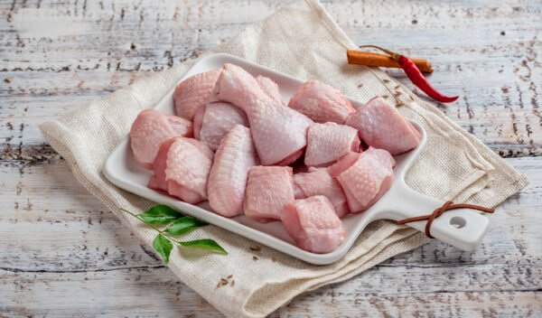 Broilers Chicken Curry Cut (Skin On)